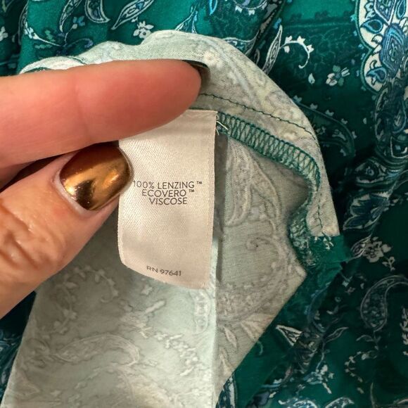 J.Jill Green Paisley Ruffled Satin TopNew with Tags - Picture 4 of 5